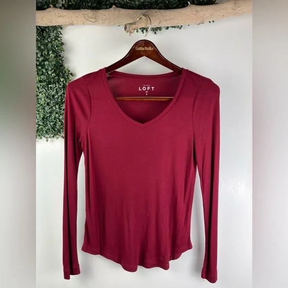 Loft | Long sleeve tee v neck - Picture 7 of 9